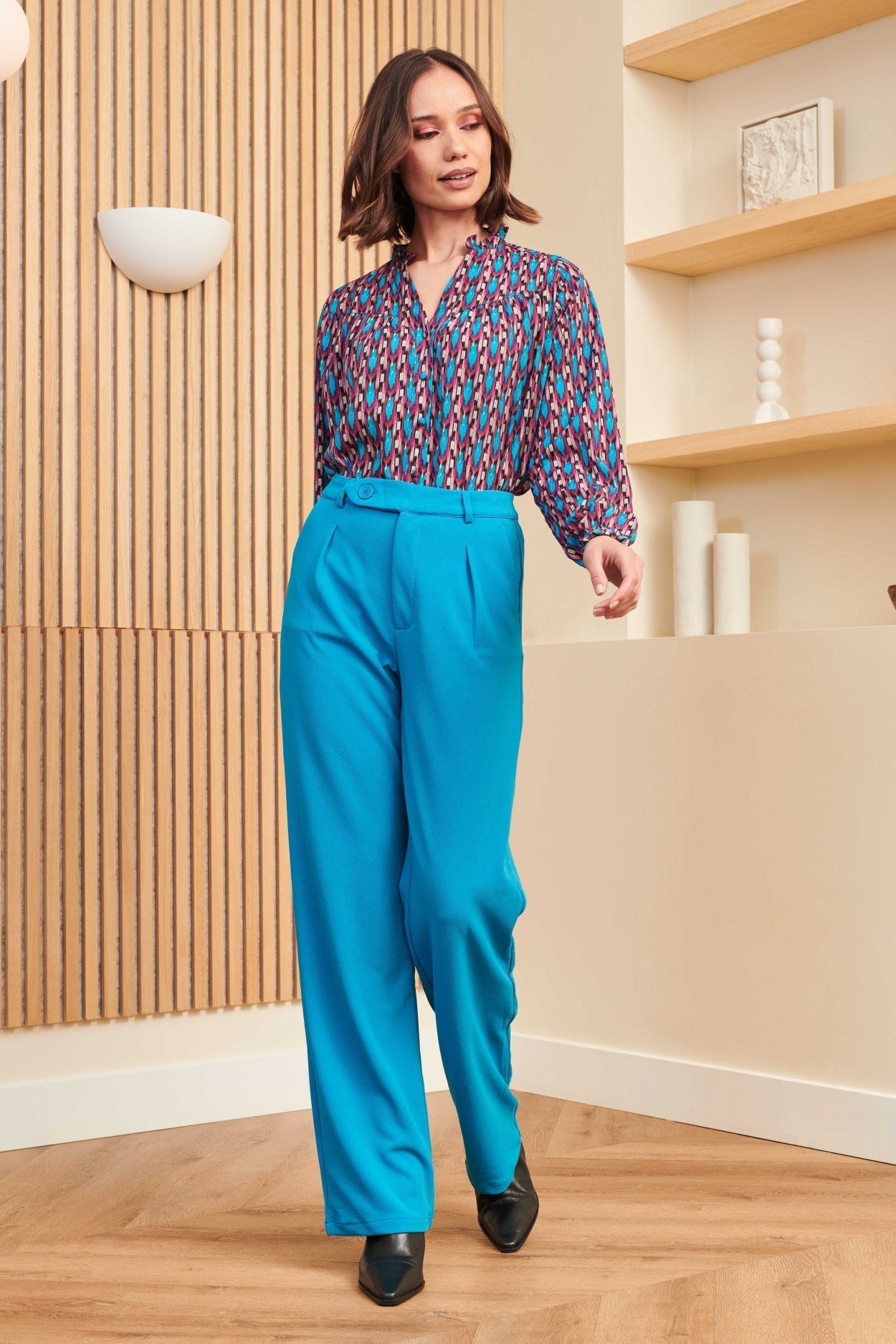 Blouse_Jordyn_Multi_Ikat_Print_OM03_Trouser_Finley_Blue_OM33_0befe90f-ccc7-49bf-b928-a39638e4fb71.jpg