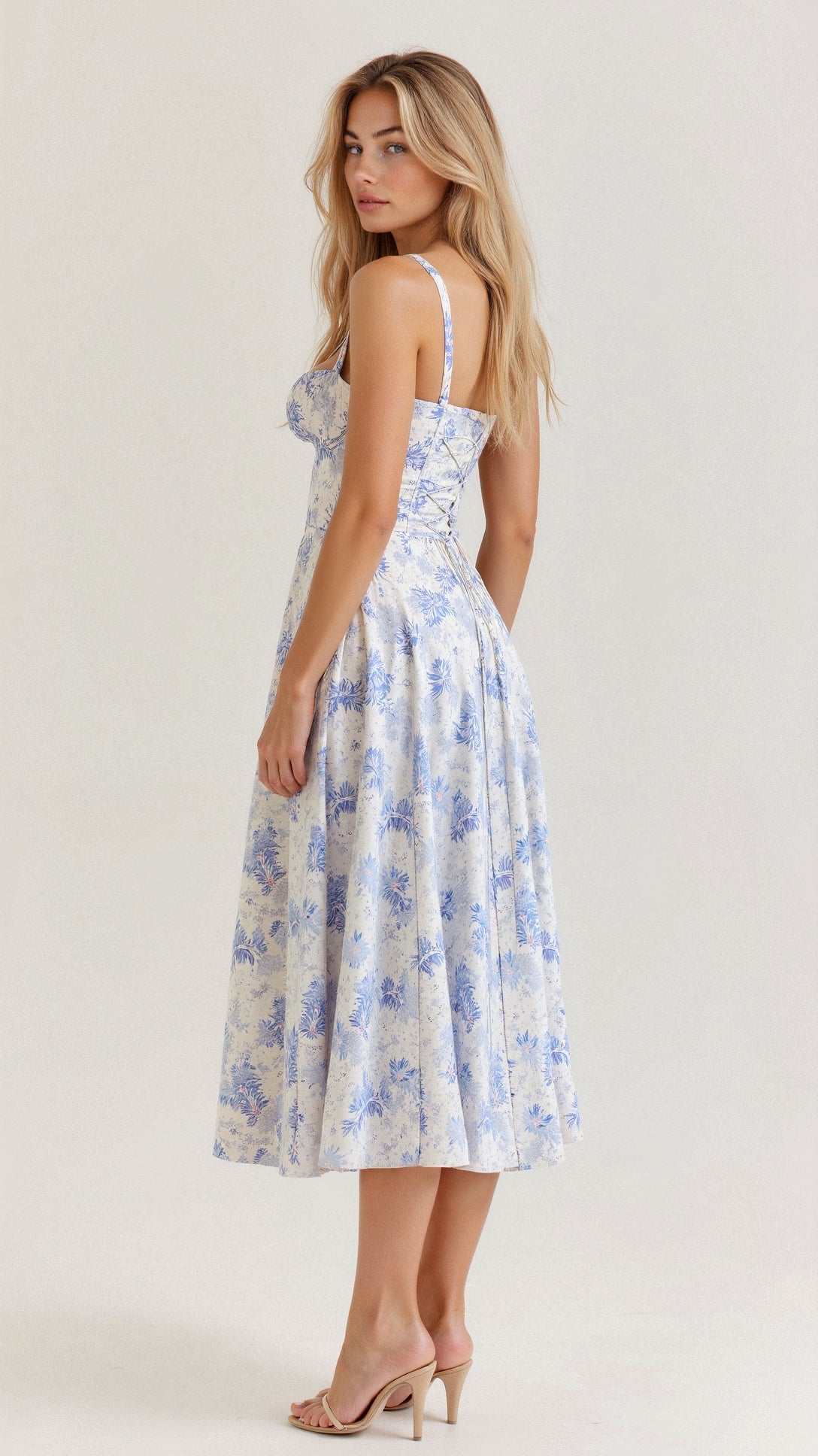 kiana-taillejurk-679049.jpg
