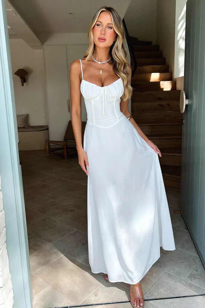 magdalena_maxi_dress_white_11_680x_15d9363d-f260-4474-ba3a-05b6e02a063d.webp
